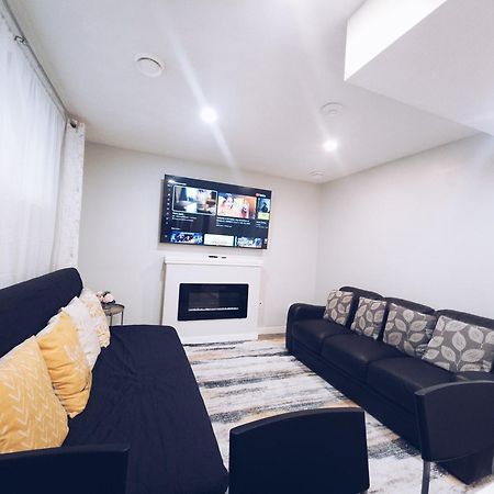 Cozy 2 Bedroom Suite, Queen Beds, Near The Airport Edmonton Exterior foto