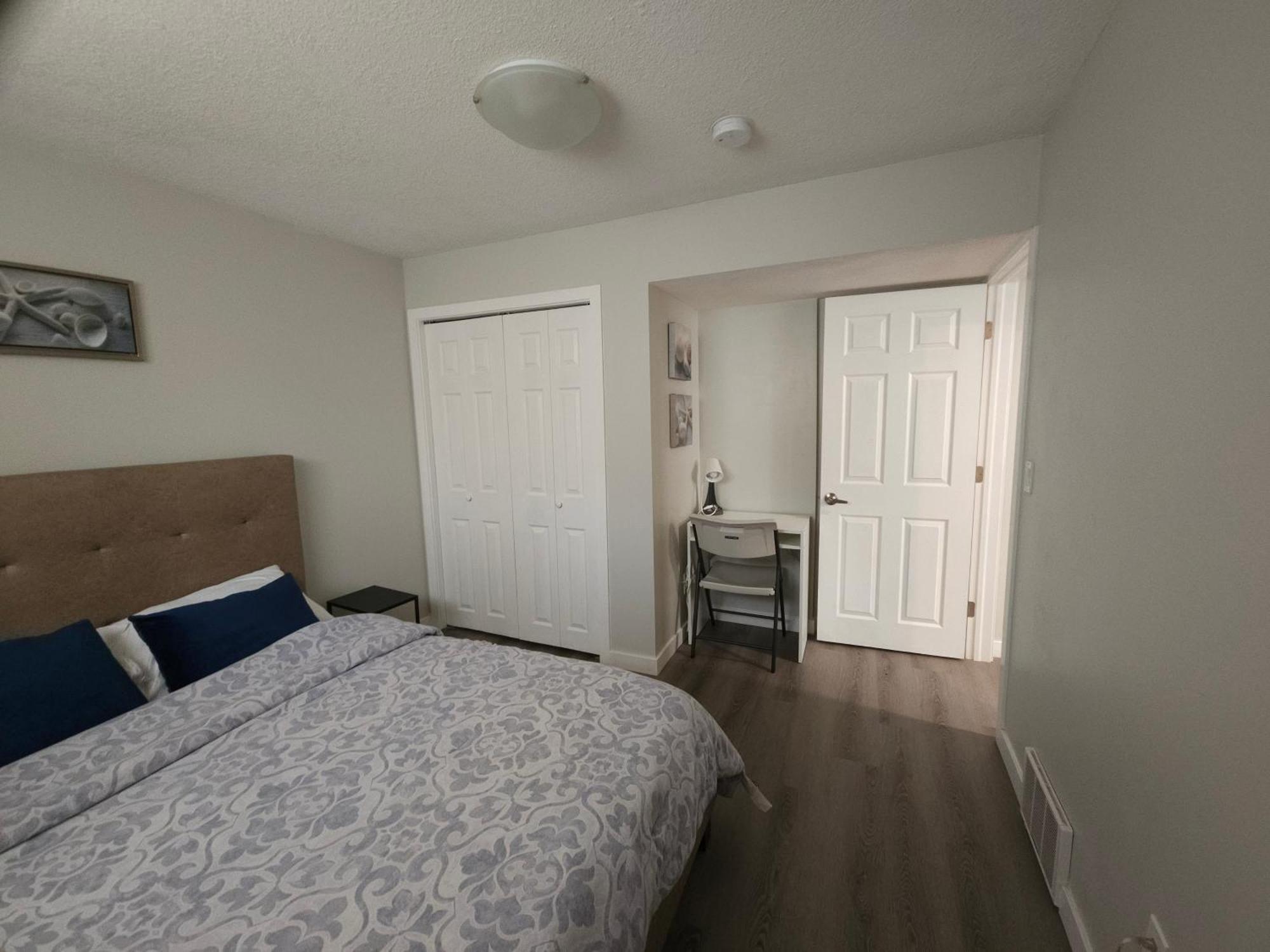 Cozy 2 Bedroom Suite, Queen Beds, Near The Airport Edmonton Exterior foto