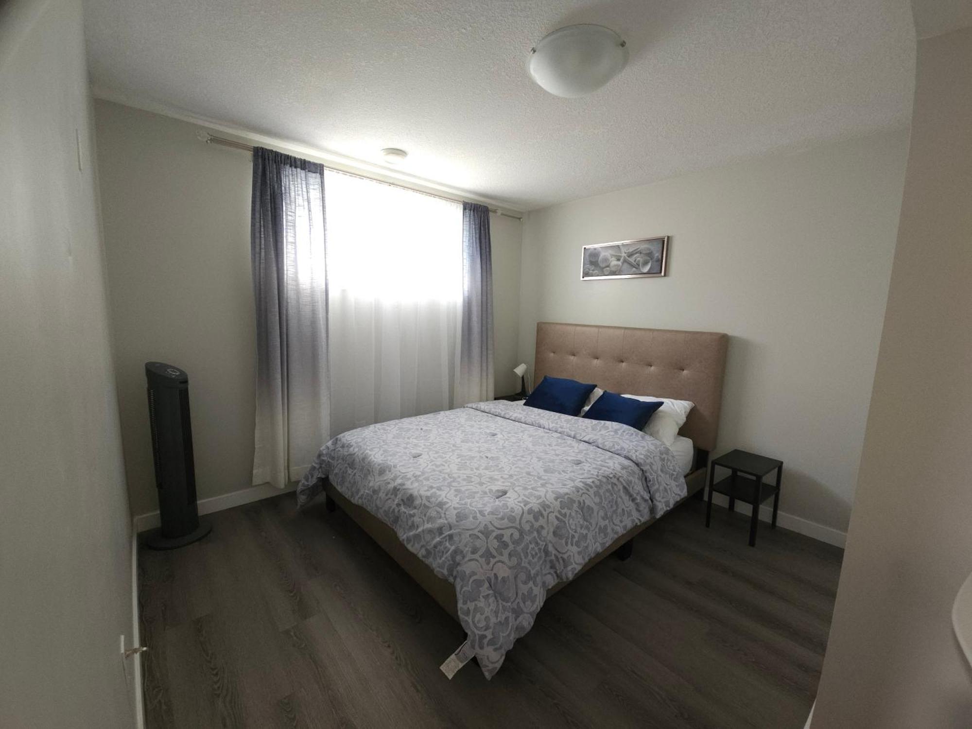 Cozy 2 Bedroom Suite, Queen Beds, Near The Airport Edmonton Exterior foto